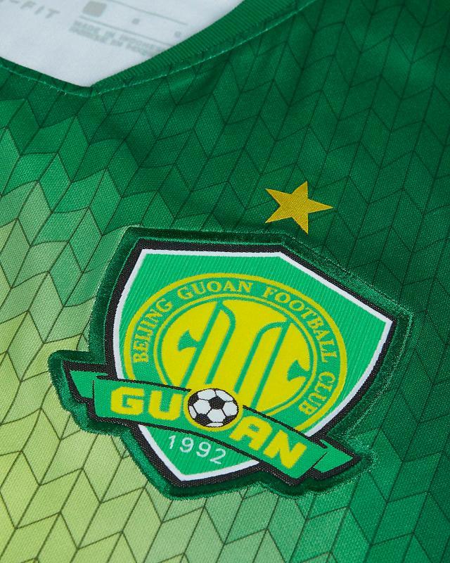 竞技宝-有点像?国安新队徽1号候选VS美国奥兰多城队徽